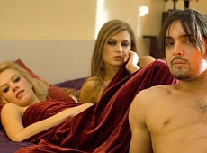 Козловський з подругою Могилевської показали стриптиз