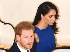 Маркл у синій сукні сходила з чоловіком на благодійний концерт