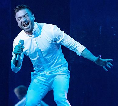 Євробачення, 2-й півфінал: фігуристка з Данії на гігантському стільці та багато Лазарєвих