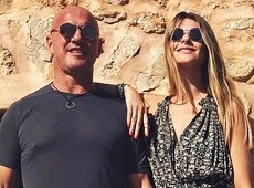 Депутат-роллс-ройс перед прощанням з мандатом погрівся з дружиною на Ібіці. ФОТО