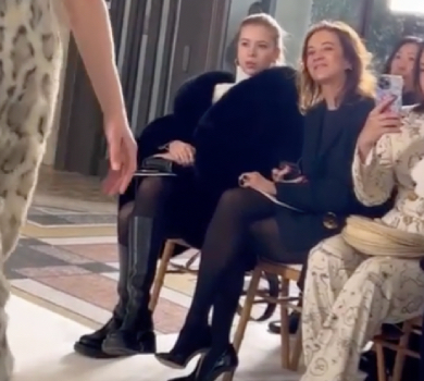 Доньку і дружину Жеваго помітили на модному показі в Парижі. ФОТО