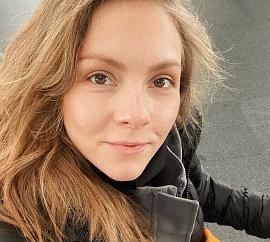 Шоптенко в Еміратах показала обіцяне фото в купальнику 