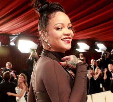 Мамине кроленятко: Ріанна замилувала фотосесією сина в травичці