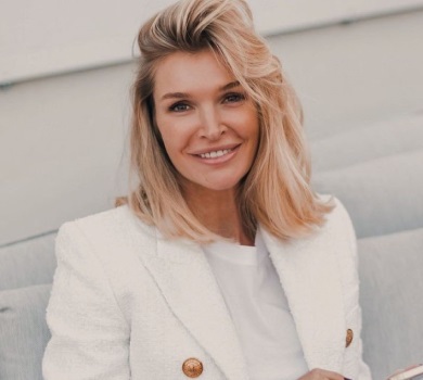 Модель Григор’єва через 5 місяців після пологів показала фігуру в ліфчику та лосинах 