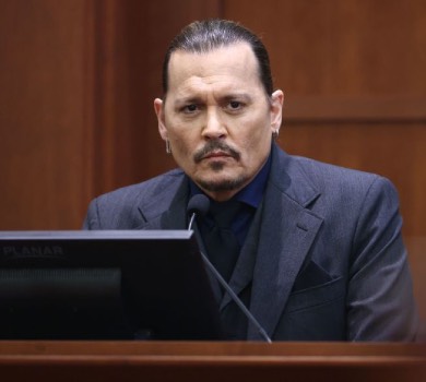 Деппу приписують роман із адвокаткою у його справі проти Хьорд. ВІДЕО