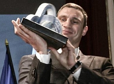 Кличко похвалився нагородою від німців. ФОТО 