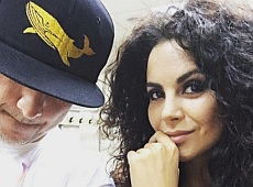 Каменських на золотому самокаті викотила хвору ногу на сцену. ФОТО