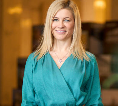 Квіткове безумство в Раді: як депутатку Грішину з 43-річчям вітали 