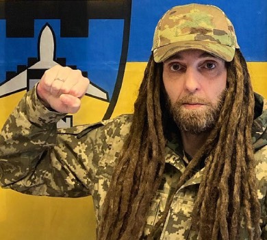 Бачу себе корисним зі зброєю в руках: лідер Green Grey Diezel оголосив, що пішов воювати 