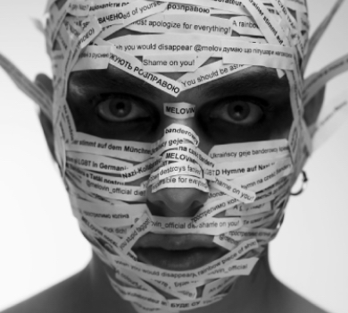 Колючий MÉLOVIN у новому кліпі здолав проплачених хейтерів