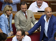 Модна Рада: стиліст коментує вбрання депутатів після канікул. ФОТО