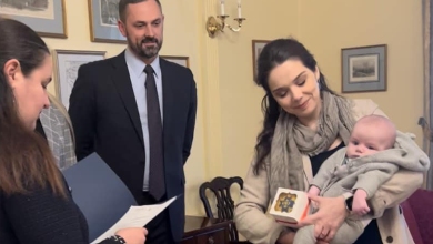 Стали ближчими до дому і до Перемоги: дружина Сенцова повідомила, що їхній син отримав українське громадянство