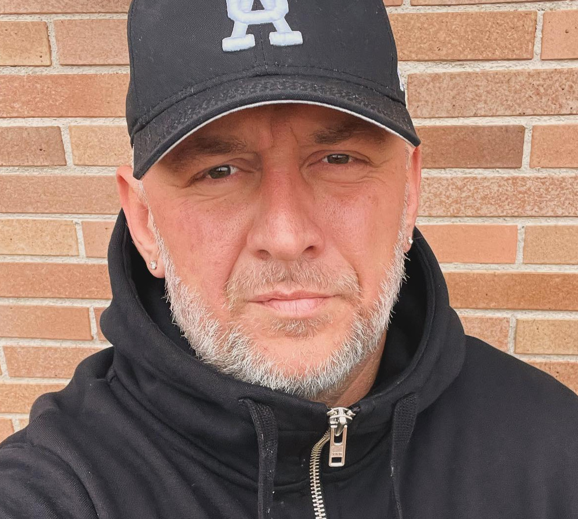 Воскреслий Потап показався із Каменських в сексі-міні та опинився на афіші з russian retro