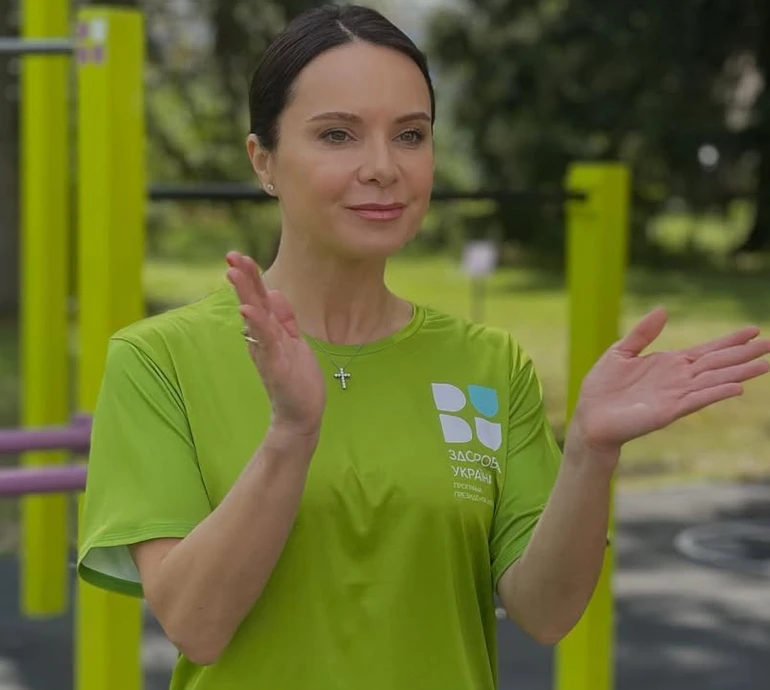 Подкопаєва сходила з трьома дітьми до Цирку дю Солей. Фото