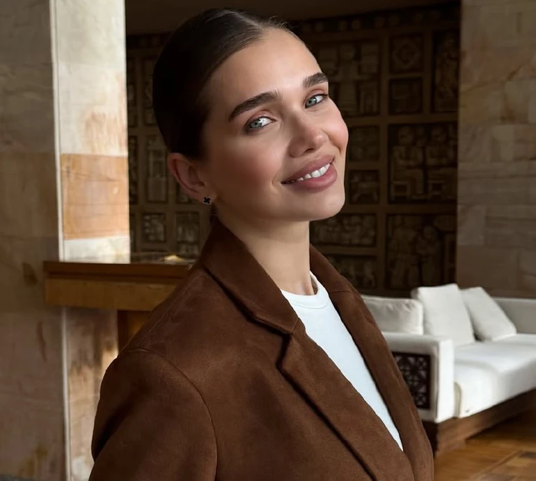 Знову це зробила: Саша Бо показалася в оновленому образі