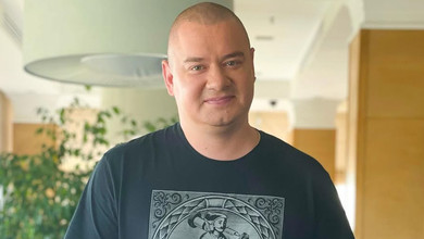 Кошовий у компанії дружини і старшої дочки засвітився на кінопрем'єрі. Фото