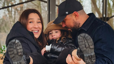 Тепло тоді, коли рідні поруч: Наталка Карпа в останній день осені показалася з чоловіком та донечкою на атмосферних фото
