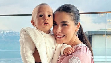 Осінній настрій: Онуфрійчук показала набурмосеного сина на кумедних фото