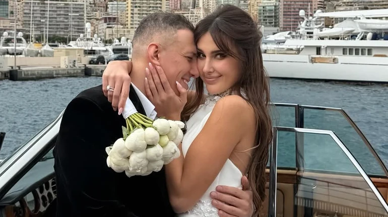 Галкін, Меладзе та Рікі Мартін виступили на помпезному весіллі учасниці Міс Україна і грузинського бізнесмена у Каннах. Фото