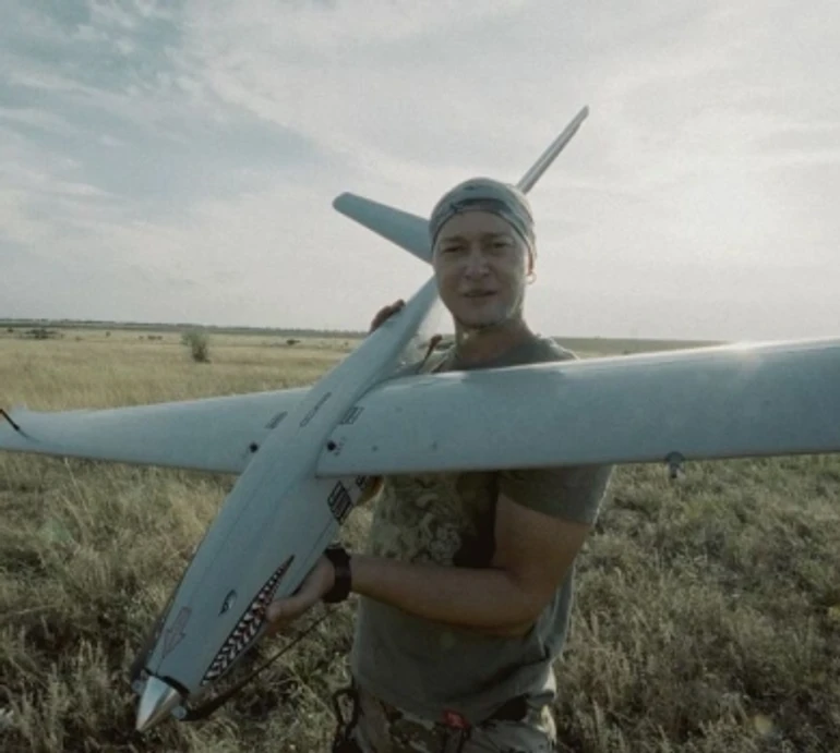 До скорой встречи: Хливнюк із БпЛА потролив лідера росгурту Звери, що перевзувся з пацифіста у Z-ника. ВІДЕО