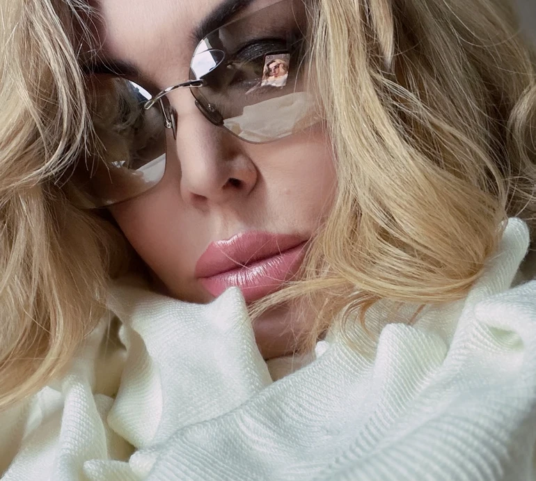 Білик у Лондоні заселфилася зі своїм шаленим фанатом Залужним