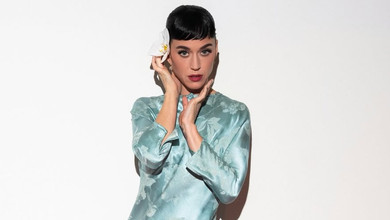 Кеті Перрі показала милий цілунок з Трюдо та розваги з колишнім і дочкою на святкових фото