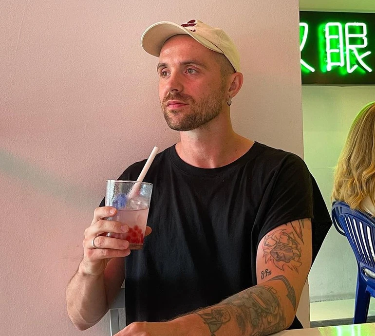 Блондин із бойзбенда: Дорофєєва повеселила мережу світлиною 20-річного Кацуріна