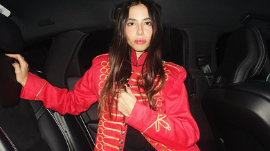 Як носити трендовий жакет Наполеона у 2026 році. ФОТО