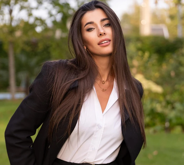 Обидві жінки впевнені у собі: Неплях показалася в спідньому до та після схуднення на 12 кіло. ФОТО