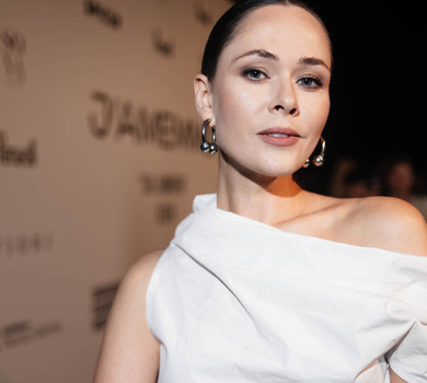 Саніна в асиметрії і Різатдінова в чорному міні: луки зіркових гостей Ukrainian Fashion Week