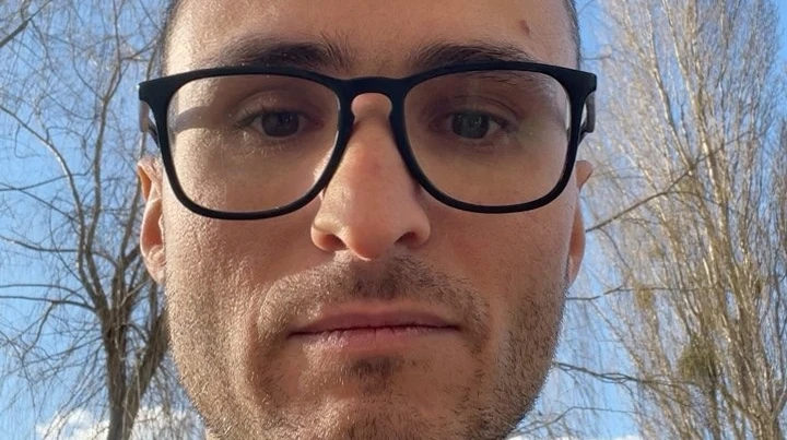 Актор та воїн Ласточкін зачарував мережу своїм танцем у бліндажі. Відео