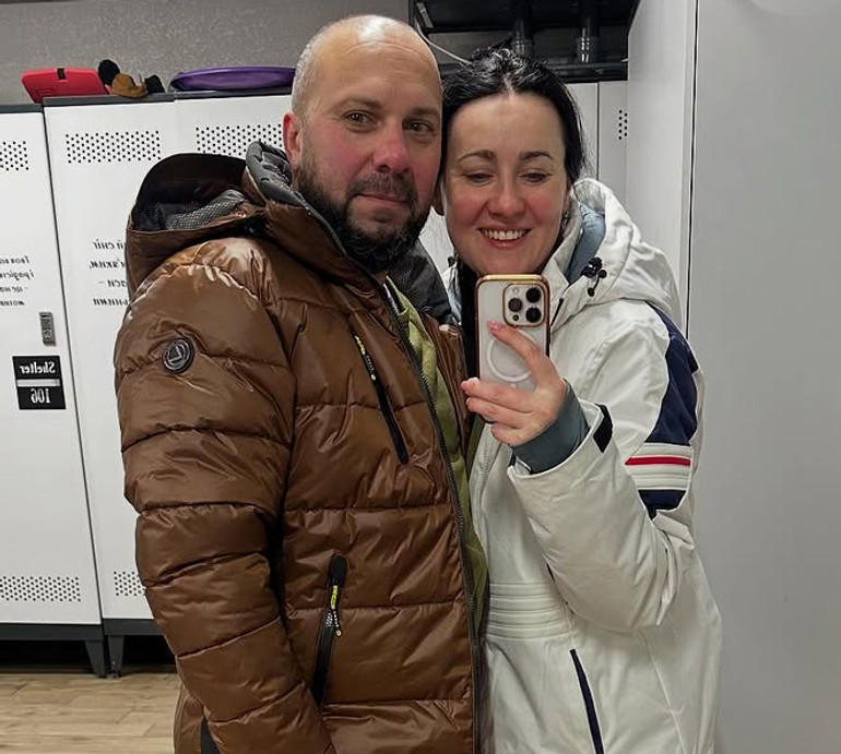 Вітвіцька з коханим-військовим показала романтичний відпочинок у Буковелі