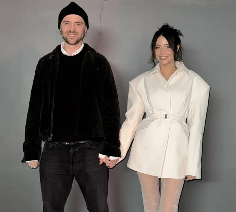 Дорофєєва з Кацуріним і його дочкою влаштували собі неочікуване спортивне дозвілля. Фото