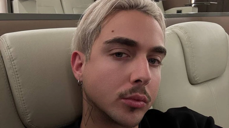 Чудовий хлопець: Melovin на тлі негативних чуток висловився про екснареченого