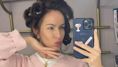 Тіло жінки - нагорода Бога: Горняк перед дзеркалом помилувалася своїми вигинами і кісточками