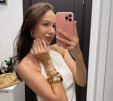 Нас усіх разом - 8!: Горняк у купальнику засвітилася з братами і сестрами на рідкісному фото