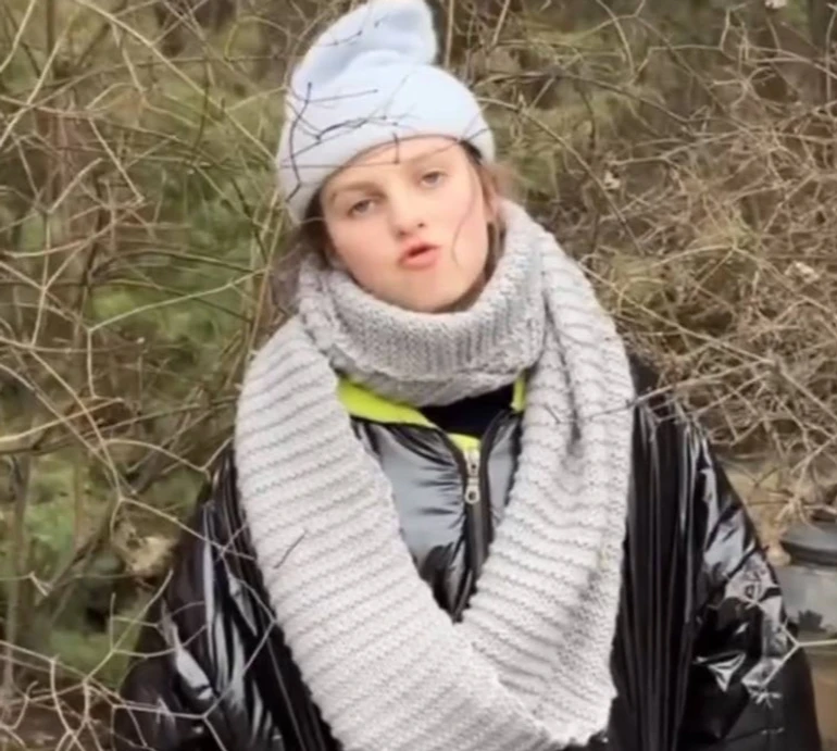 Полякова показала кумедне відео з молодшою донькою під свій хіт