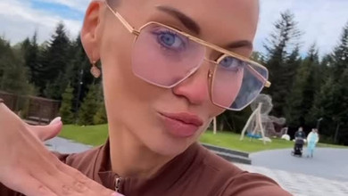 Біг, стрибки та відтискання: Саліванчук в обтислому комбезі показалася в драйвовому відео і розкрила секрет успіху