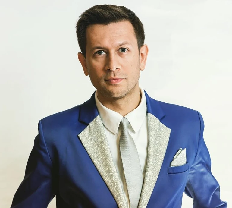 Войовничий настрій? Ступка в Америці заселфився в камуфляжному луці. Фото