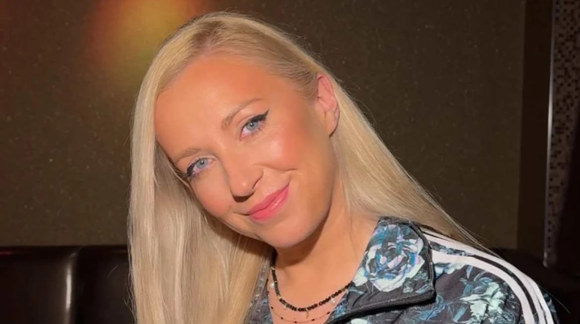 Для неї є тепер чоловіче плече: Матвієнко оголосила про заручини 27-річної доньки