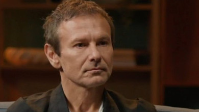 Вакарчук у кадрах з фільму про Океан Ельзи вперше показав личка своїх дітей. Відео