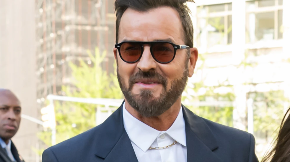 Колишній Еністон з'явився на кінопрем'єрі з дружиною через кілька днів після народження первістка