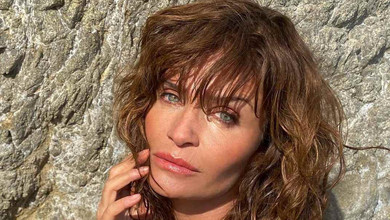 55-річна Крістенсен похизувалася фігурою в купальнику під час крижаного купання