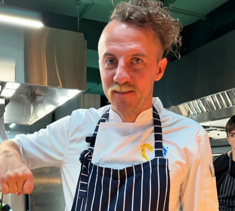 Стейк, соус і попкорн: Клопотенко показав, як смачно приготувати цвітну капусту