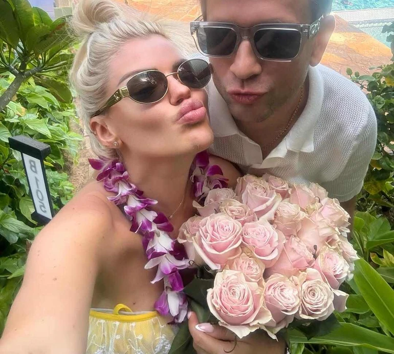 Моя найбільша радість і любов: Ступка на Гаваях палко привітав із днем народження свою дівчину