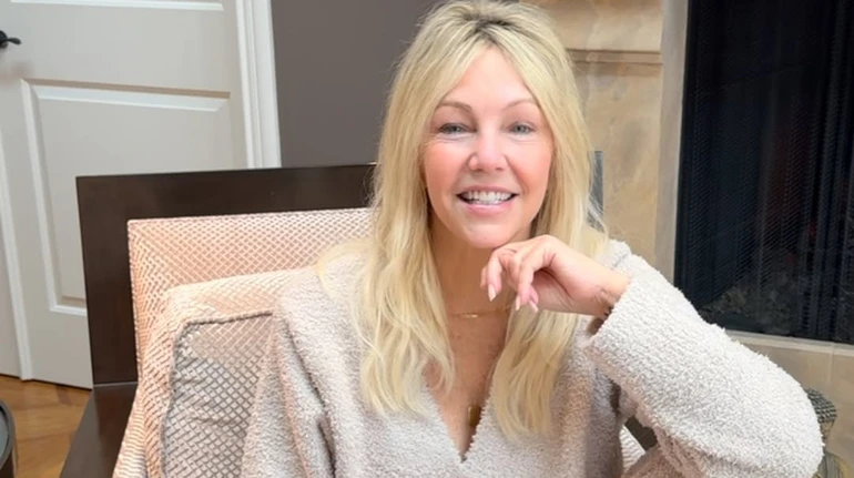 64-річна зірка Району Мелроуз закрутила таємний роман з серцеїдом 90-х: що відомо