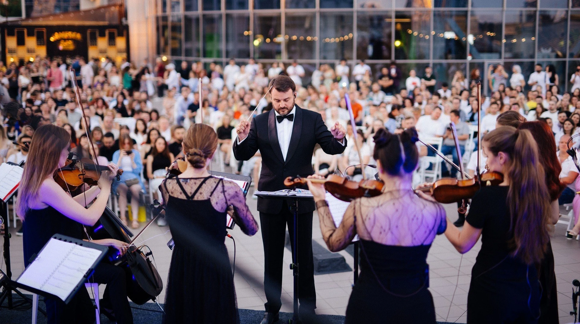 Новий сезон ACONCERT у Києві: симфонічні концерти на терасах Gulliver та River Mall повертаються
