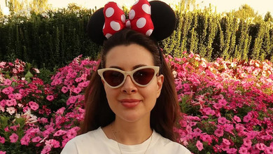 Раміна у вушках Мінні Маус та у луці від українських брендів показала вікенд у Парижі