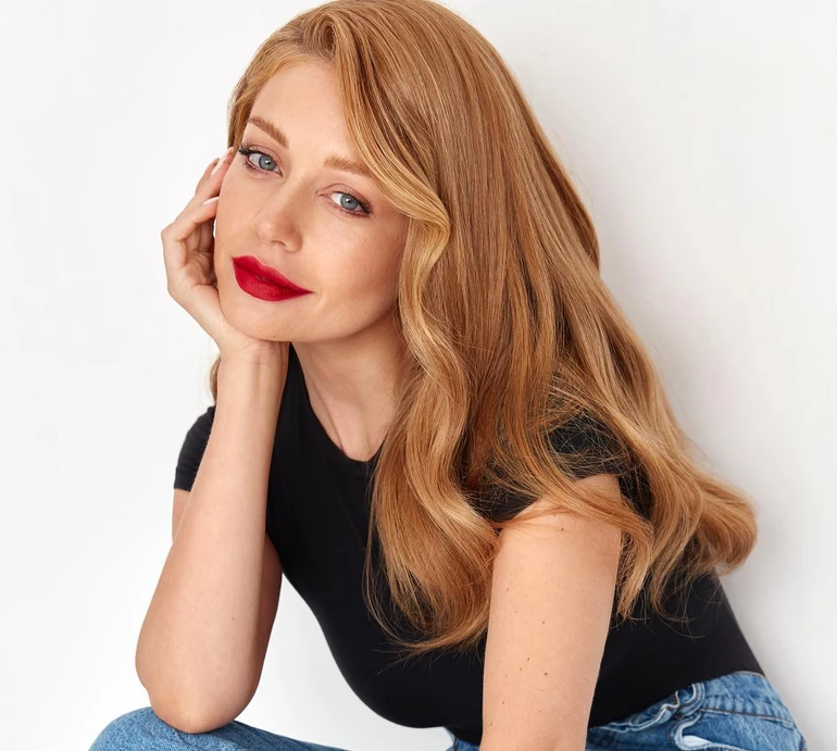 Тіна Кароль показала, як прикрасила оселю до Різдва. ФОТО