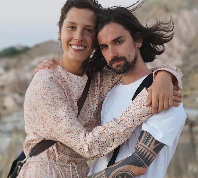 Уродженка Маріуполя Горбачова підтвердила розлучення з фронтменом Quest Pistols і зізналася в любові до Росії